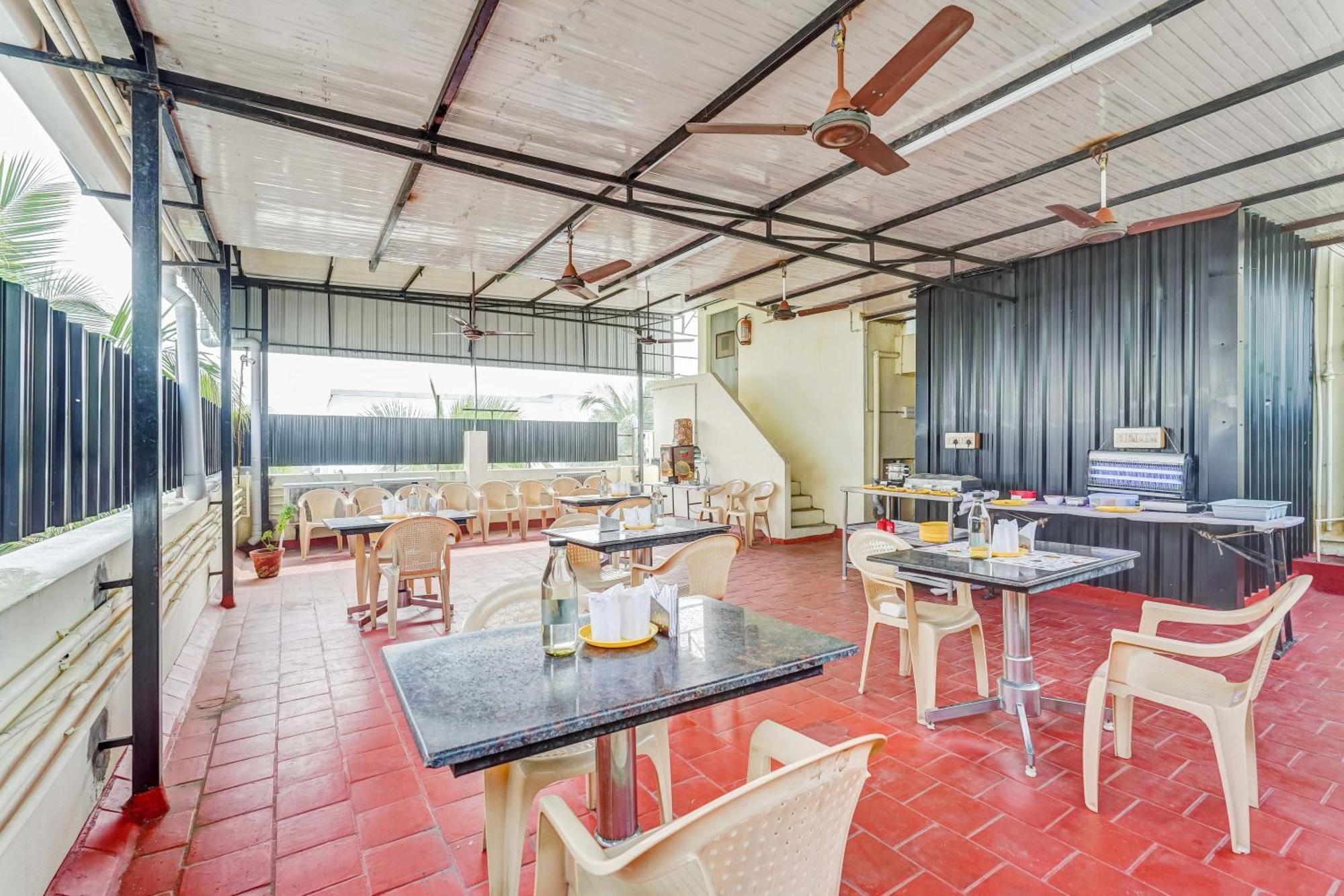 Season 4 Residences -Thiruvanmiyur Near Tidel park Apollo Proton cancer center&IIT Madras Research Park Exterior foto